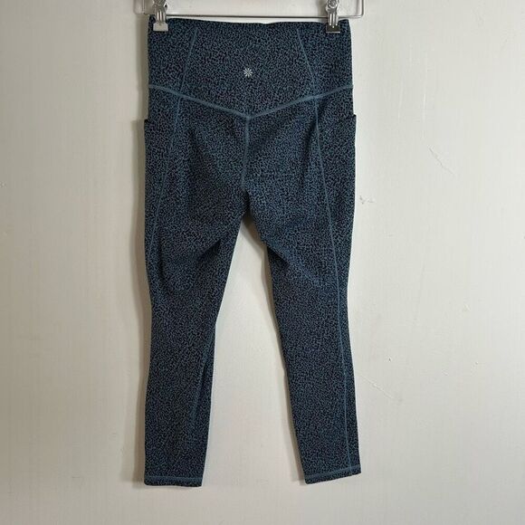 Athleta salutation textured tight in blue leopard print size S - Picture 5 of 9